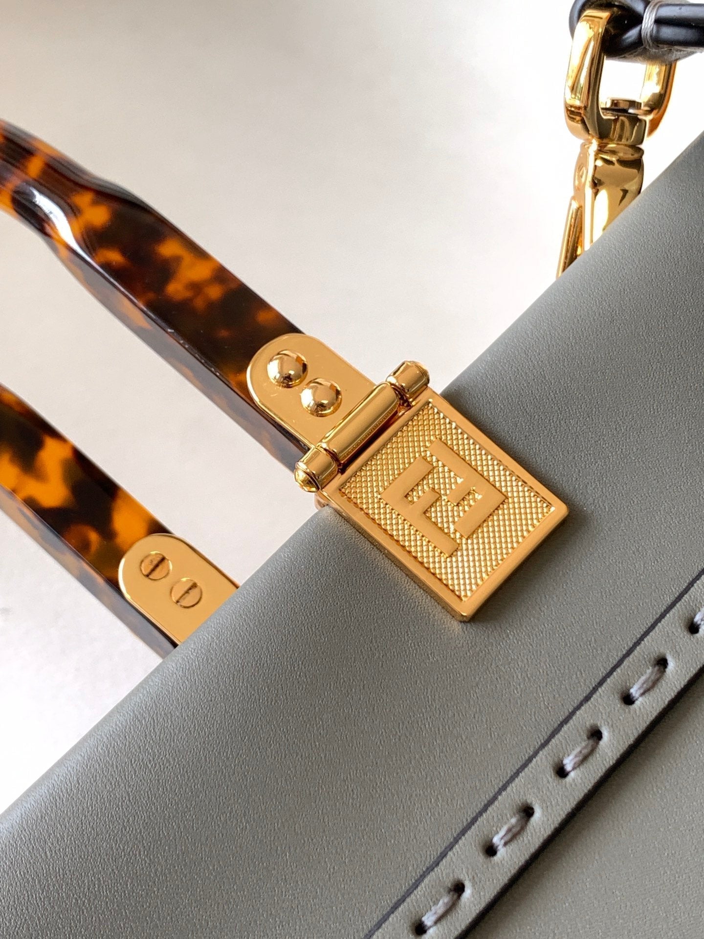 Fend Sunshine Medium Bag 35 Grey Leather mysite