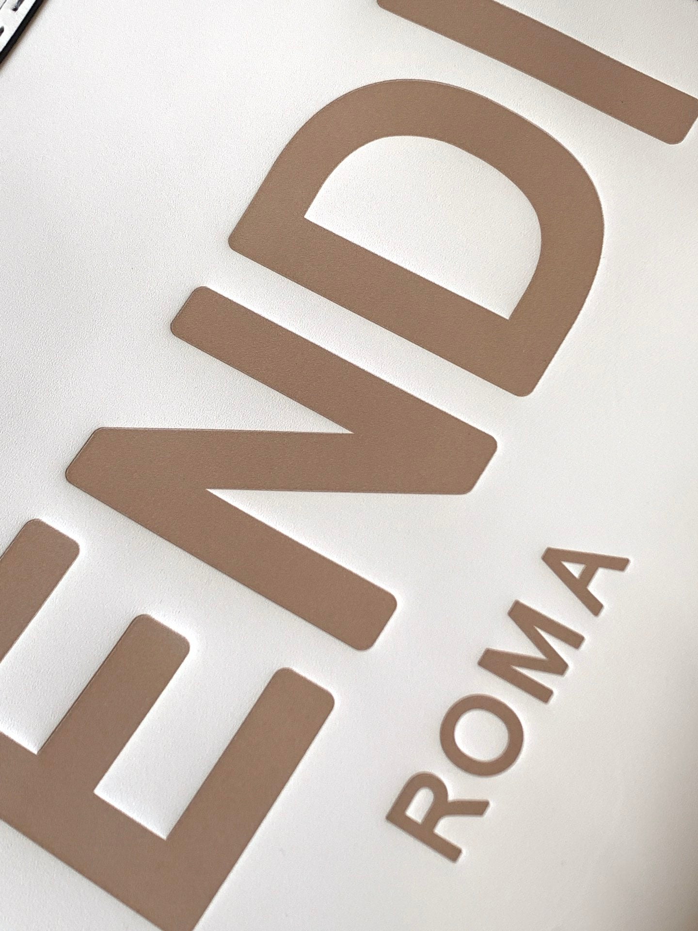 Fend Sunshine Medium Bag 35 White Leather mysite