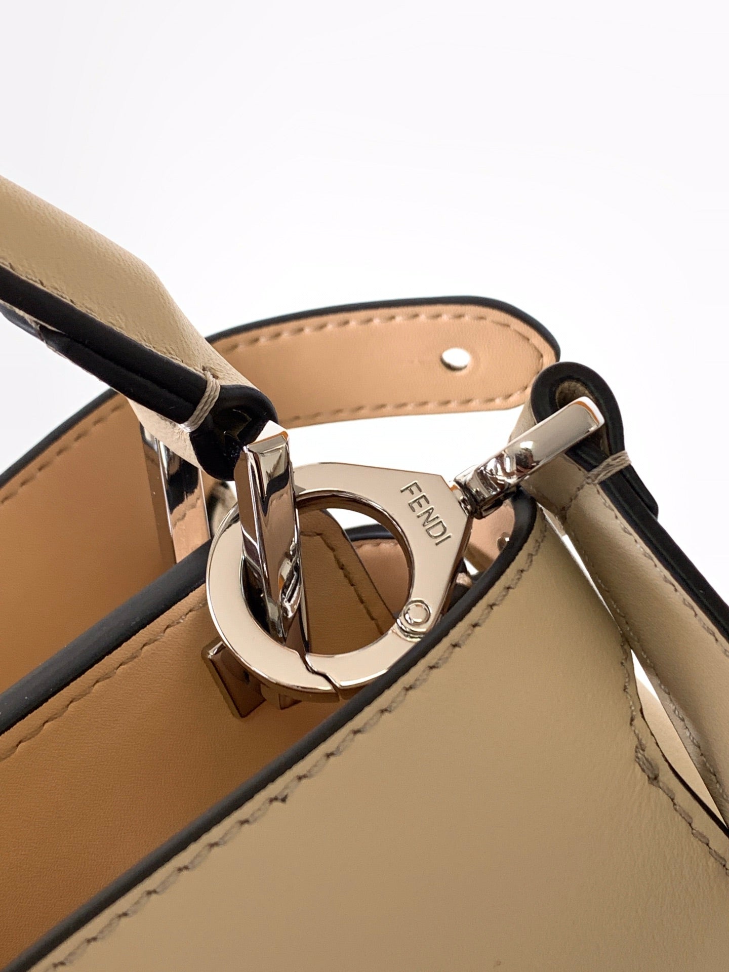 Peekaboo ISeeU Small 27cm Bag ivory lambskin gold hardware mysite