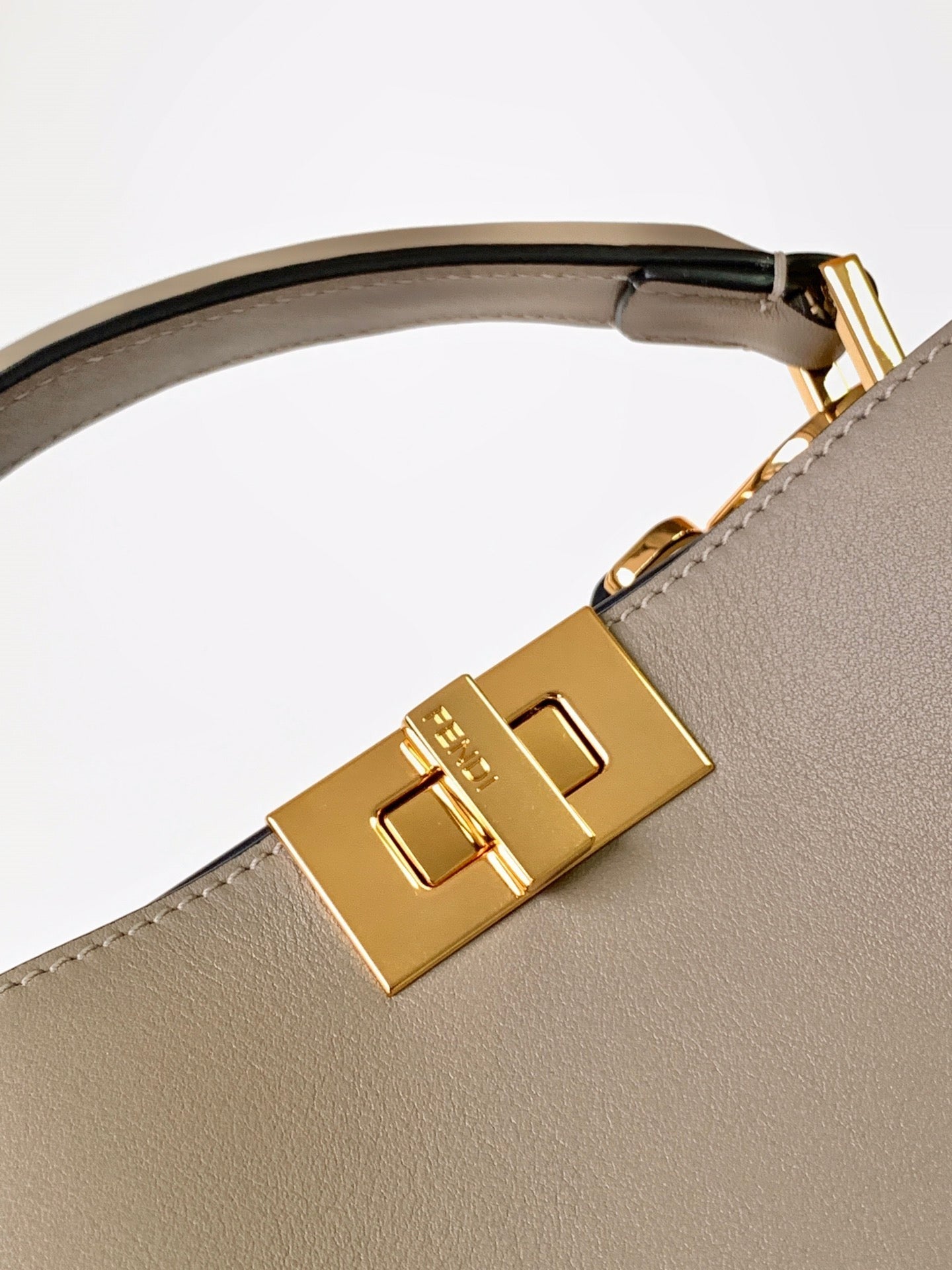 Peekaboo ISeeU Small 27cm Bag brown lambskin gold hardware mysite