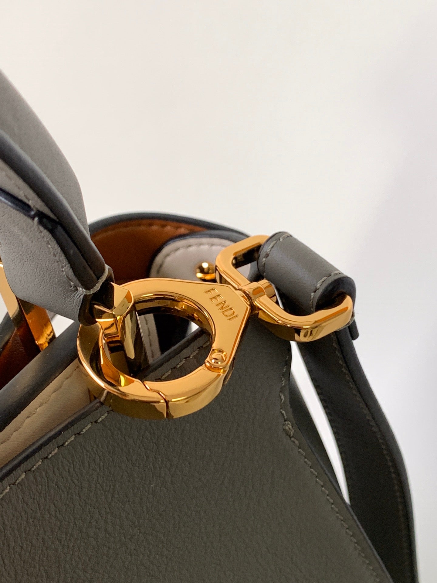 Peekaboo ISeeU Small 27cm Bag grey lambskin gold hardware mysite