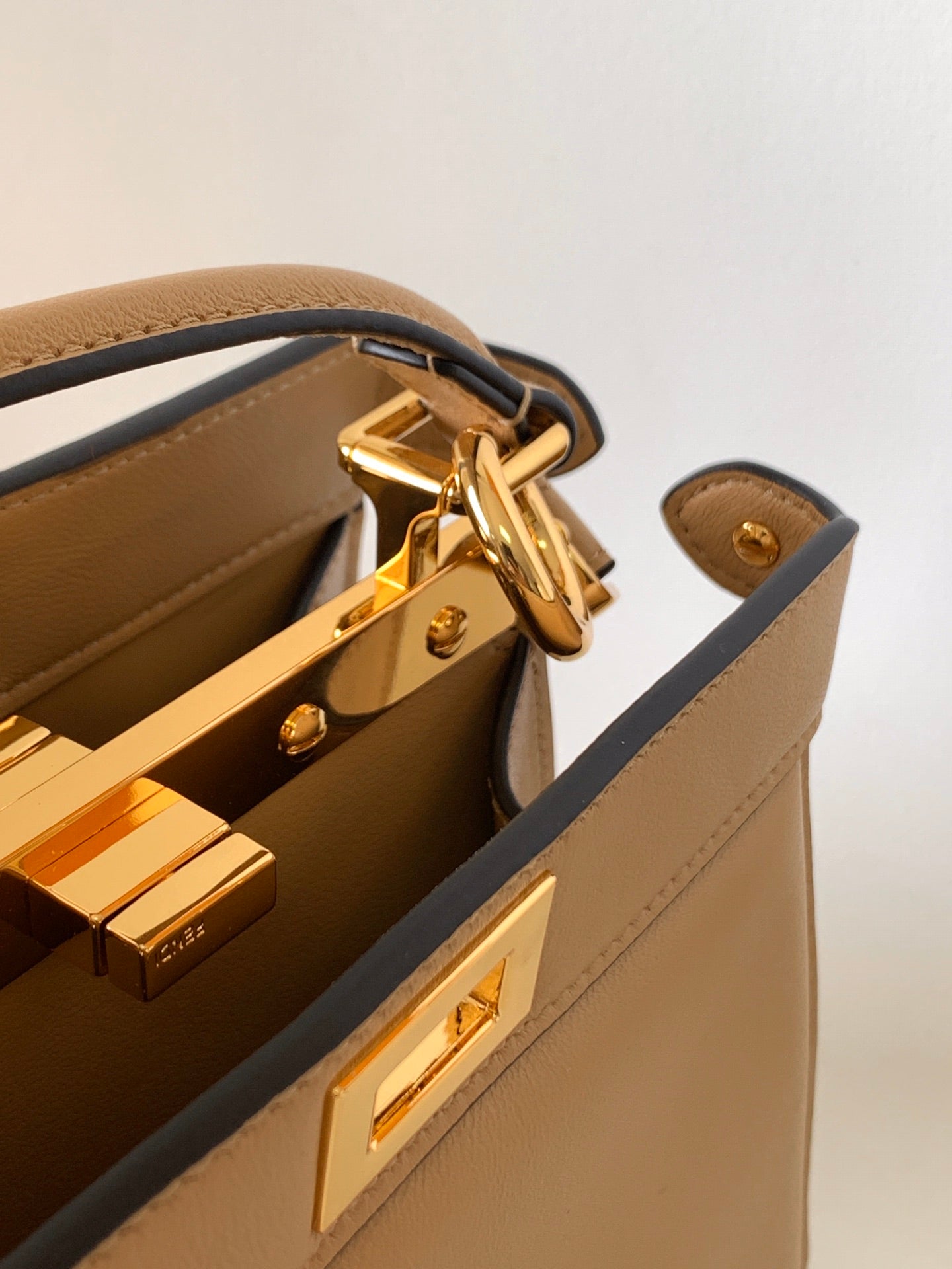 Peekaboo ISeeU Petite 20 Bag Light Brown Lambskin Ghw mysite