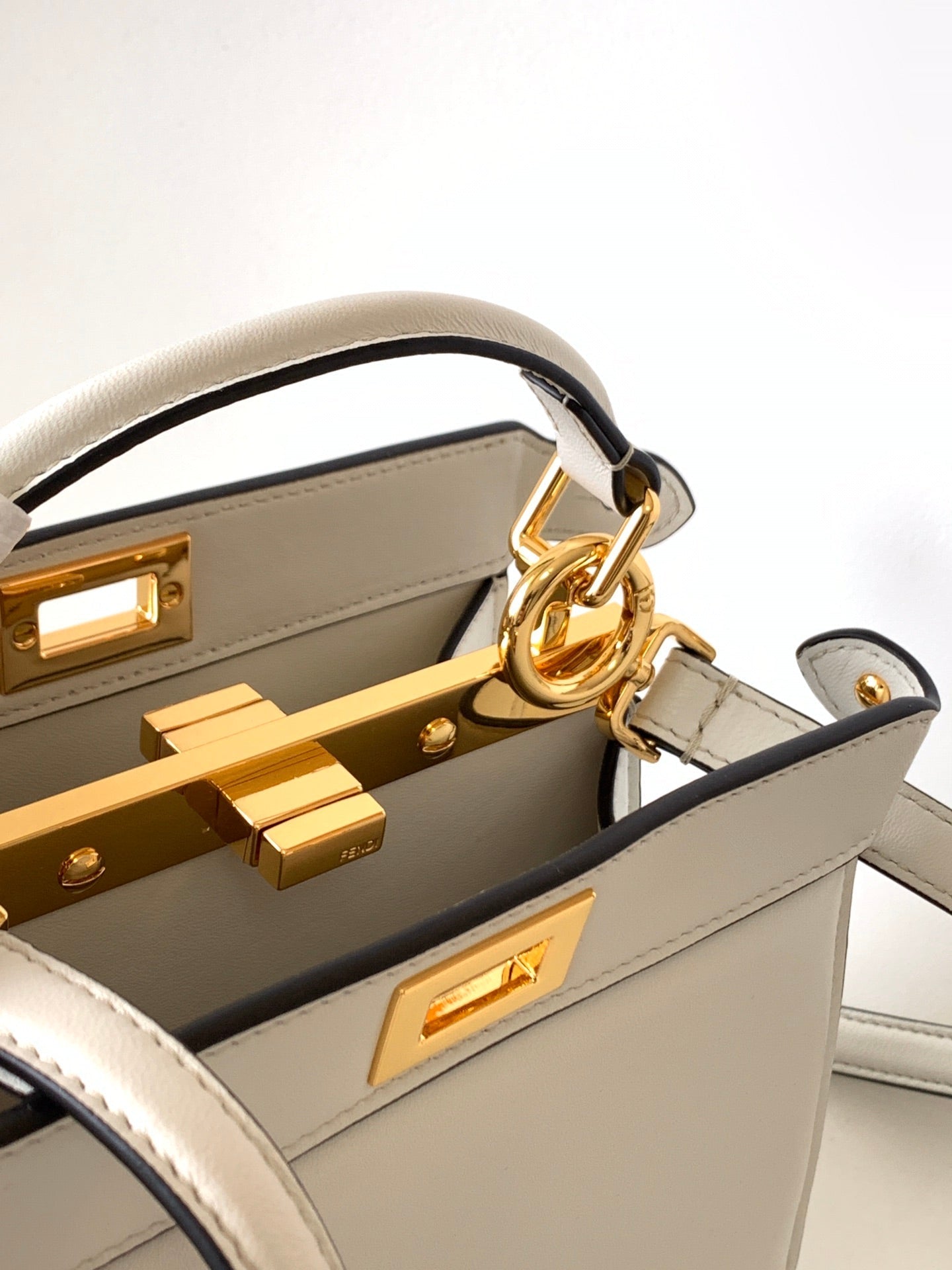 Peekaboo ISeeU Petite 20 Bag White Lambskin Ghw mysite