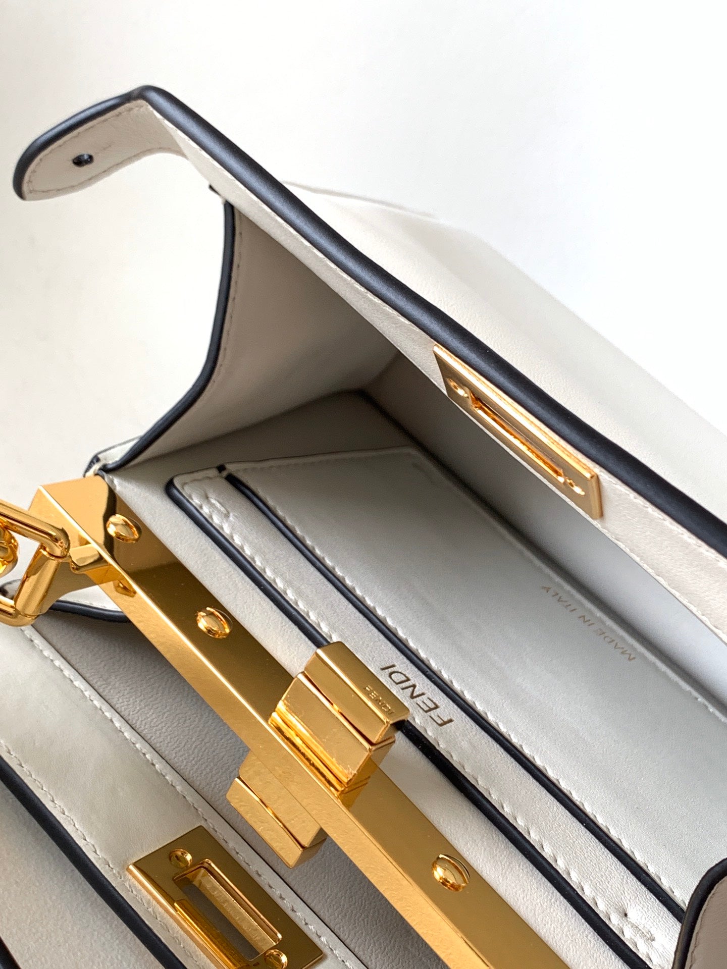 Peekaboo ISeeU Petite 20 Bag White Lambskin Ghw mysite