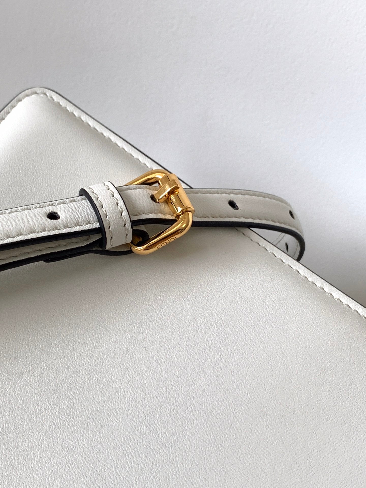 Peekaboo ISeeU Petite 20 Bag White Lambskin Ghw mysite