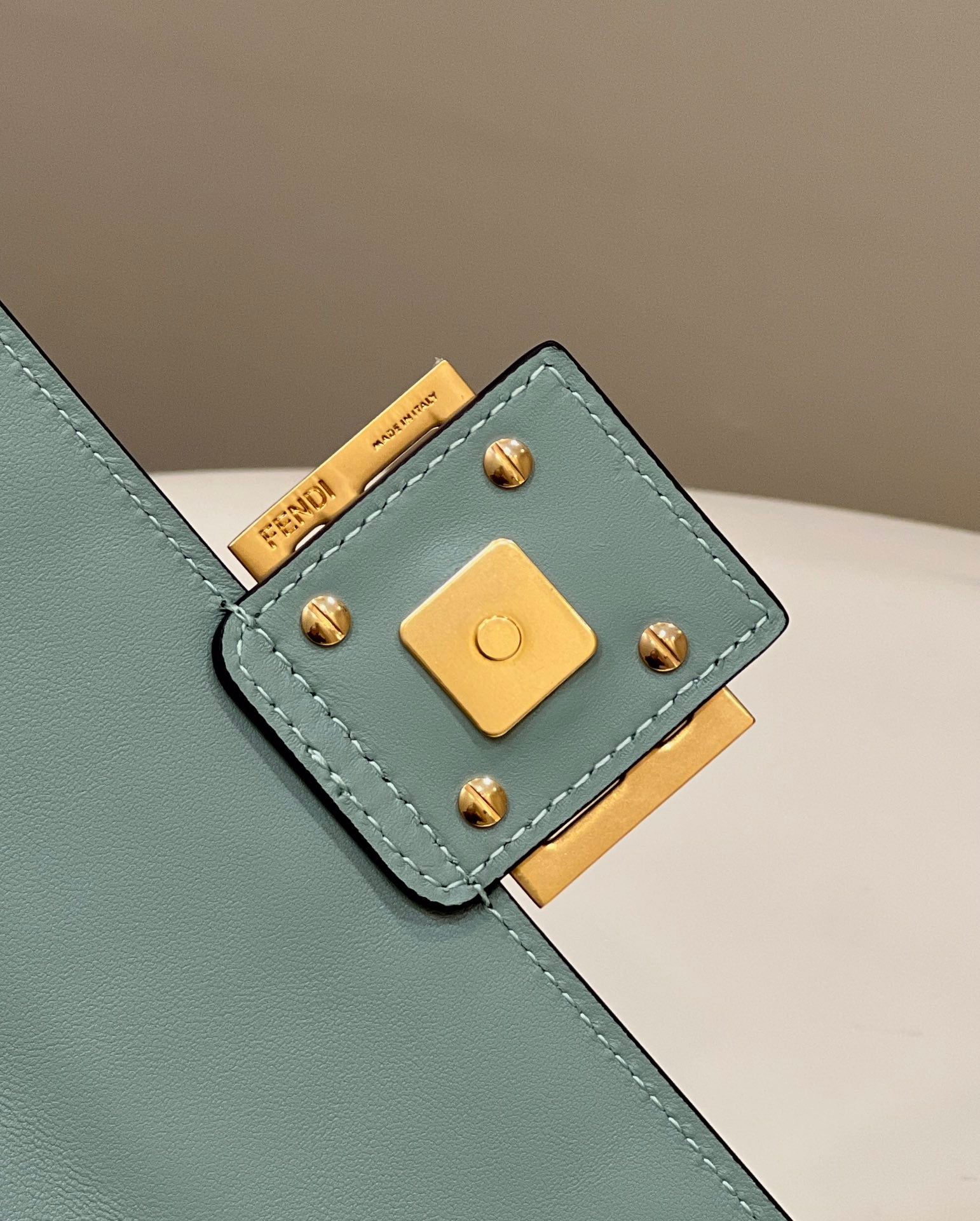 BAGUETTE WITH FF MOTIF 27 IN VIRIDIAN GREEN SOFT LAMBSKIN GOLD HARDWARE mysite
