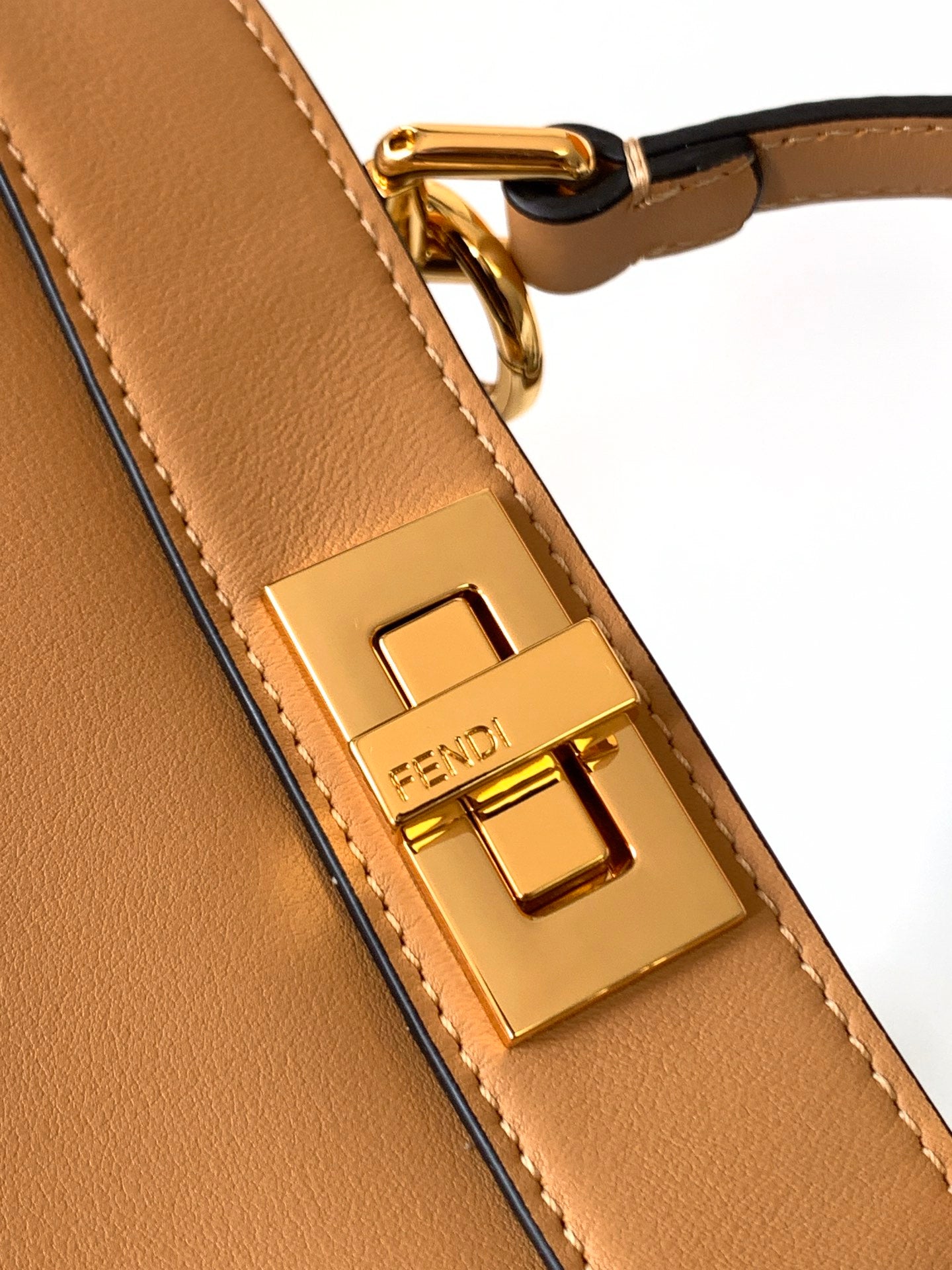 Peekaboo ISeeU Small 27cm Bag beige lambskin gold hardware mysite