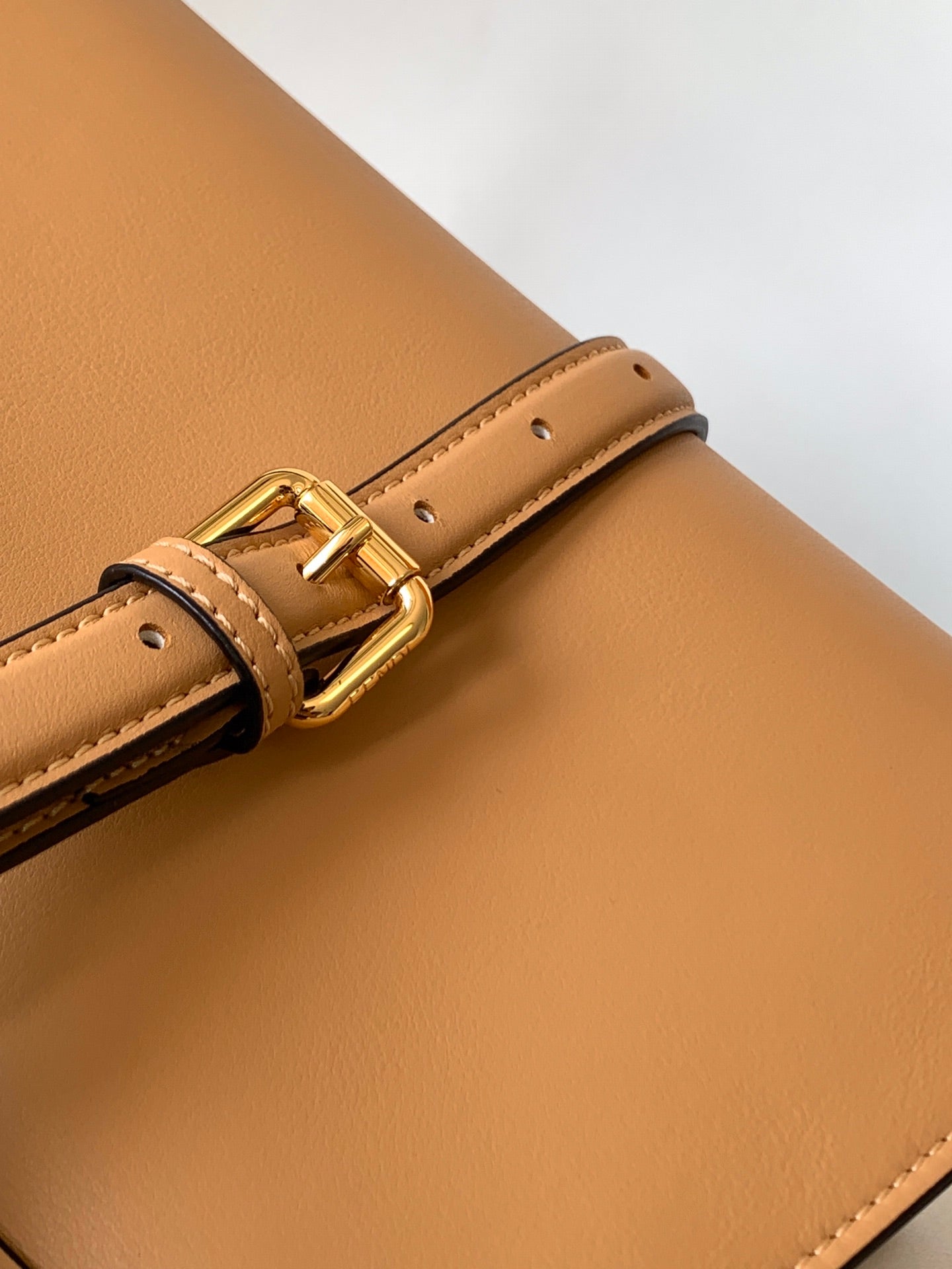 Peekaboo ISeeU Small 27cm Bag beige lambskin gold hardware mysite