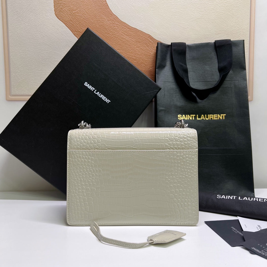 SUNSET MEDIUM 22 IN WHITE CROCODILE PATTERN CALFSKIN SILVER HARDWARE mysite