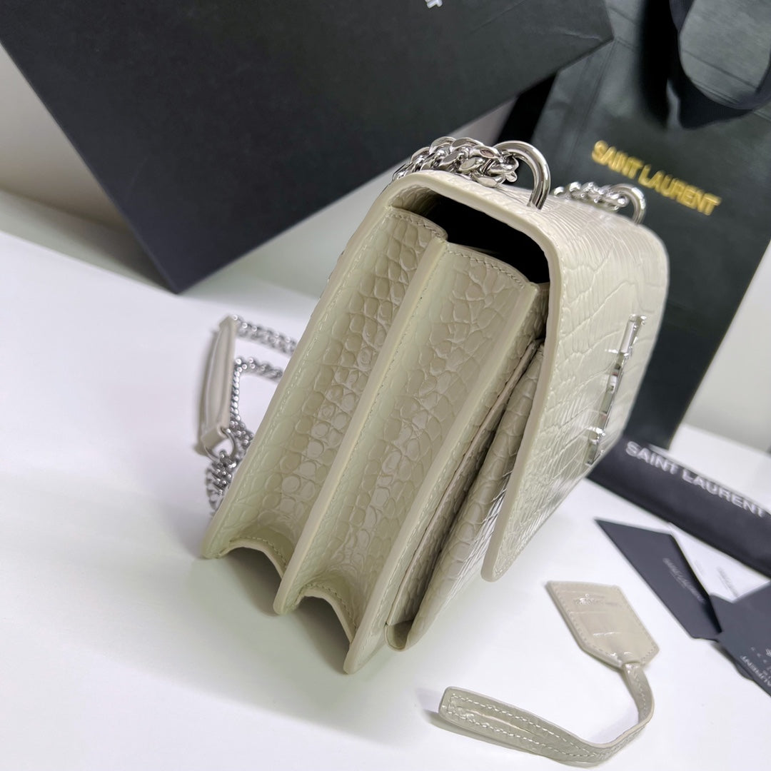 SUNSET MEDIUM 22 IN WHITE CROCODILE PATTERN CALFSKIN SILVER HARDWARE mysite