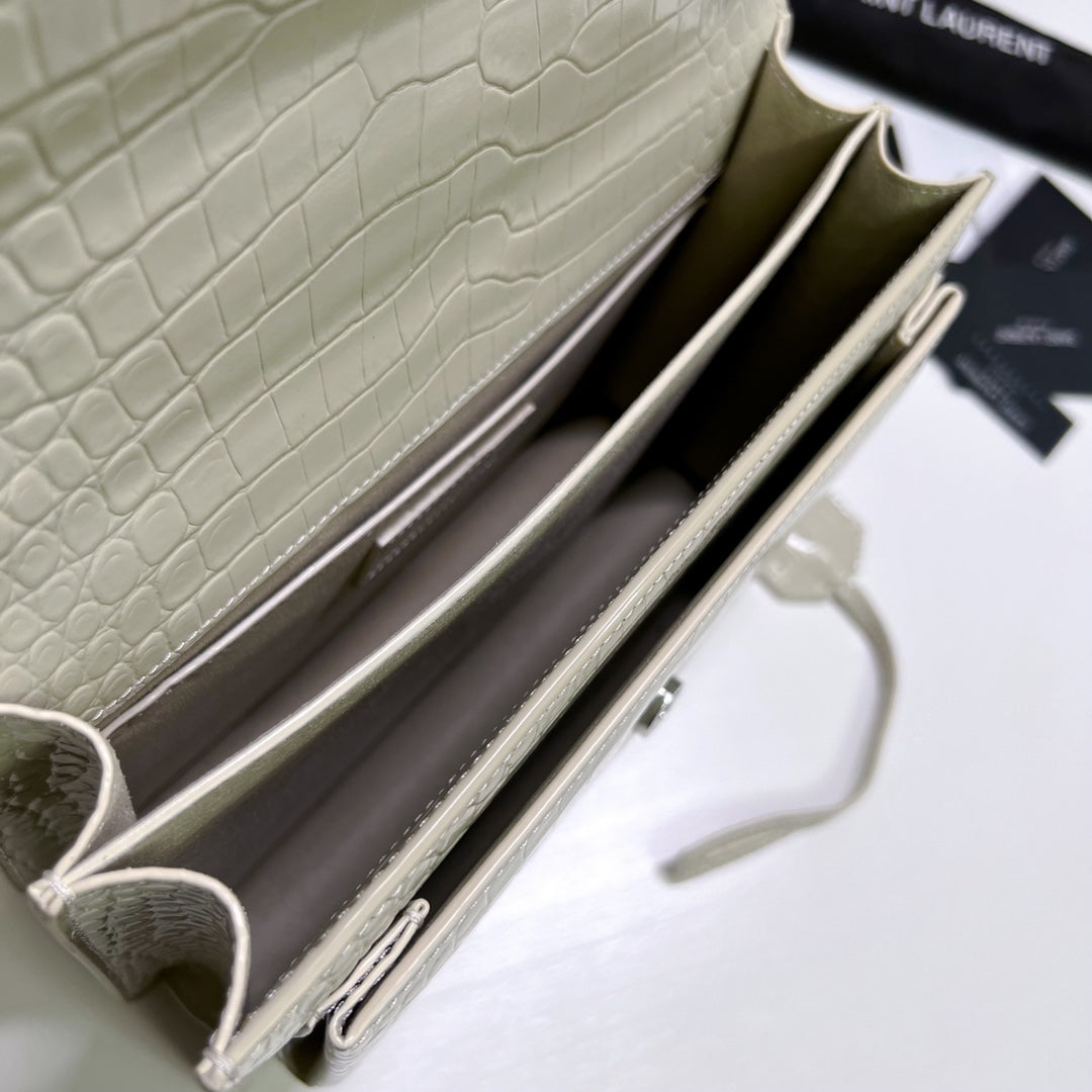 SUNSET MEDIUM 22 IN WHITE CROCODILE PATTERN CALFSKIN SILVER HARDWARE mysite