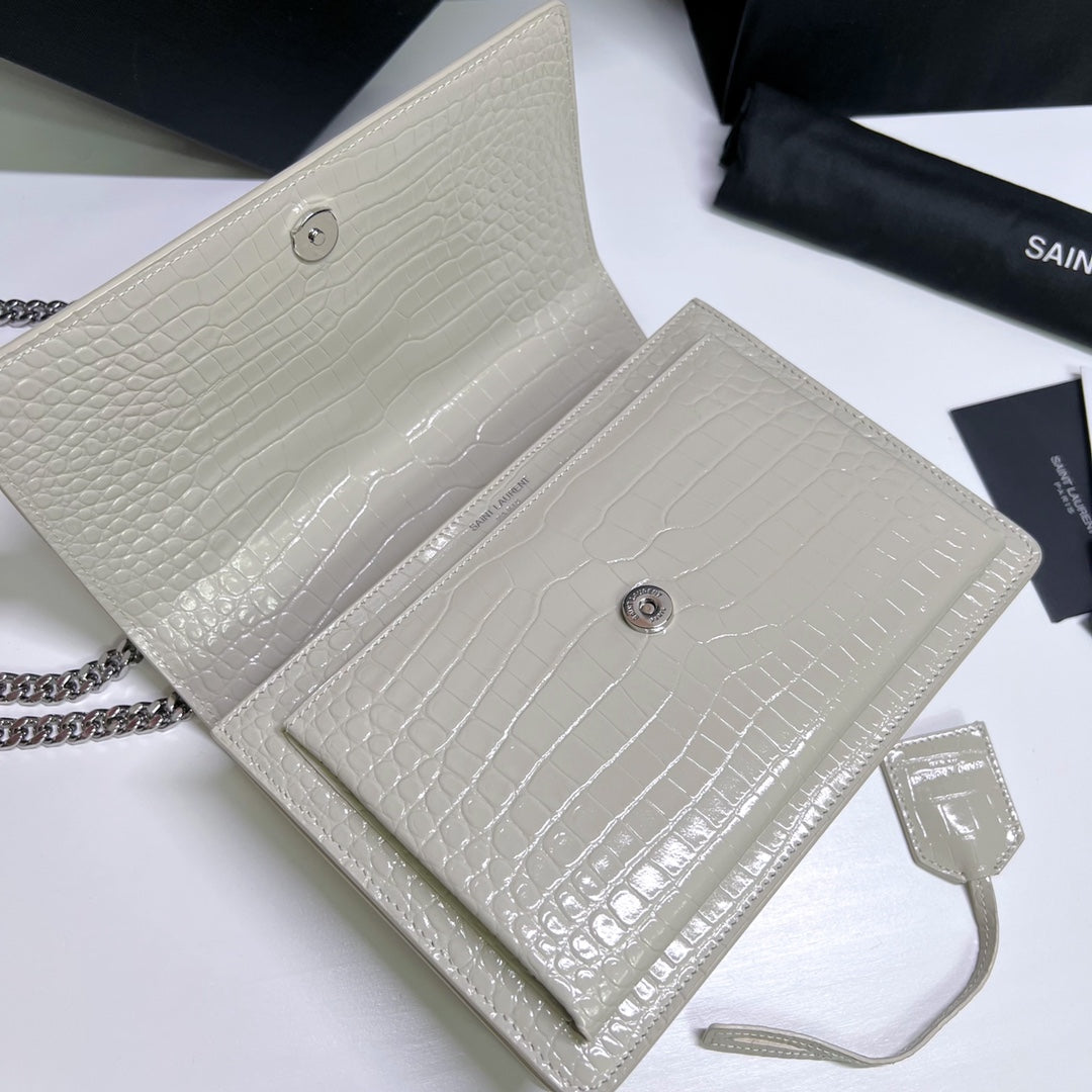 SUNSET MEDIUM 22 IN WHITE CROCODILE PATTERN CALFSKIN SILVER HARDWARE mysite