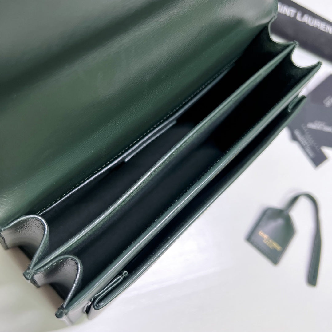 SUNSET MEDIUM 22 IN DARK GREEN CALFSKIN GOLD HARDWARE mysite