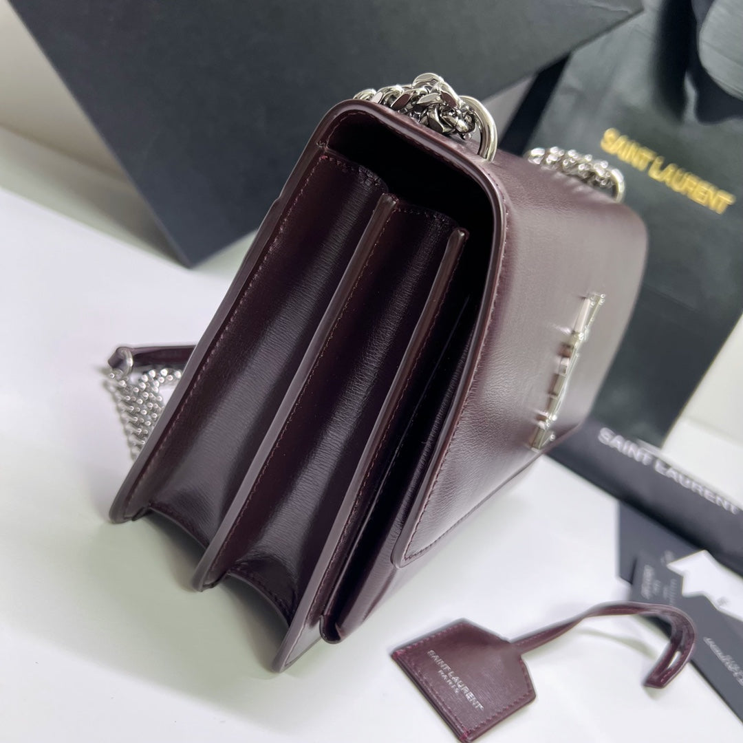 SUNSET MEDIUM 22 IN MAROON CALFSKIN SILVER HARDWARE mysite