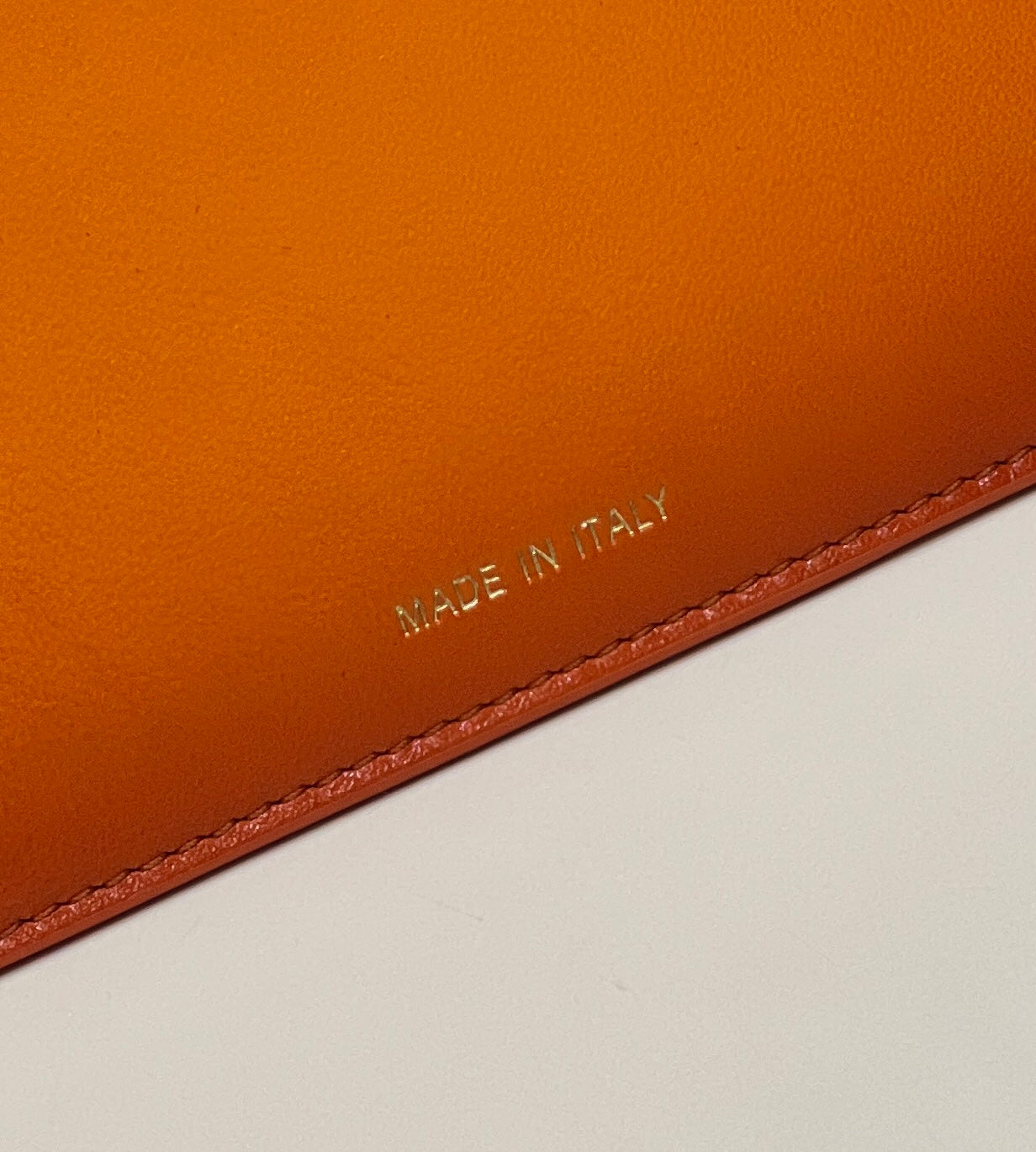 PEEKABOO ISEEU 33 IN ORANGE OMBRE SMOOTH CALFSKIN GOLD HARDWARE mysite