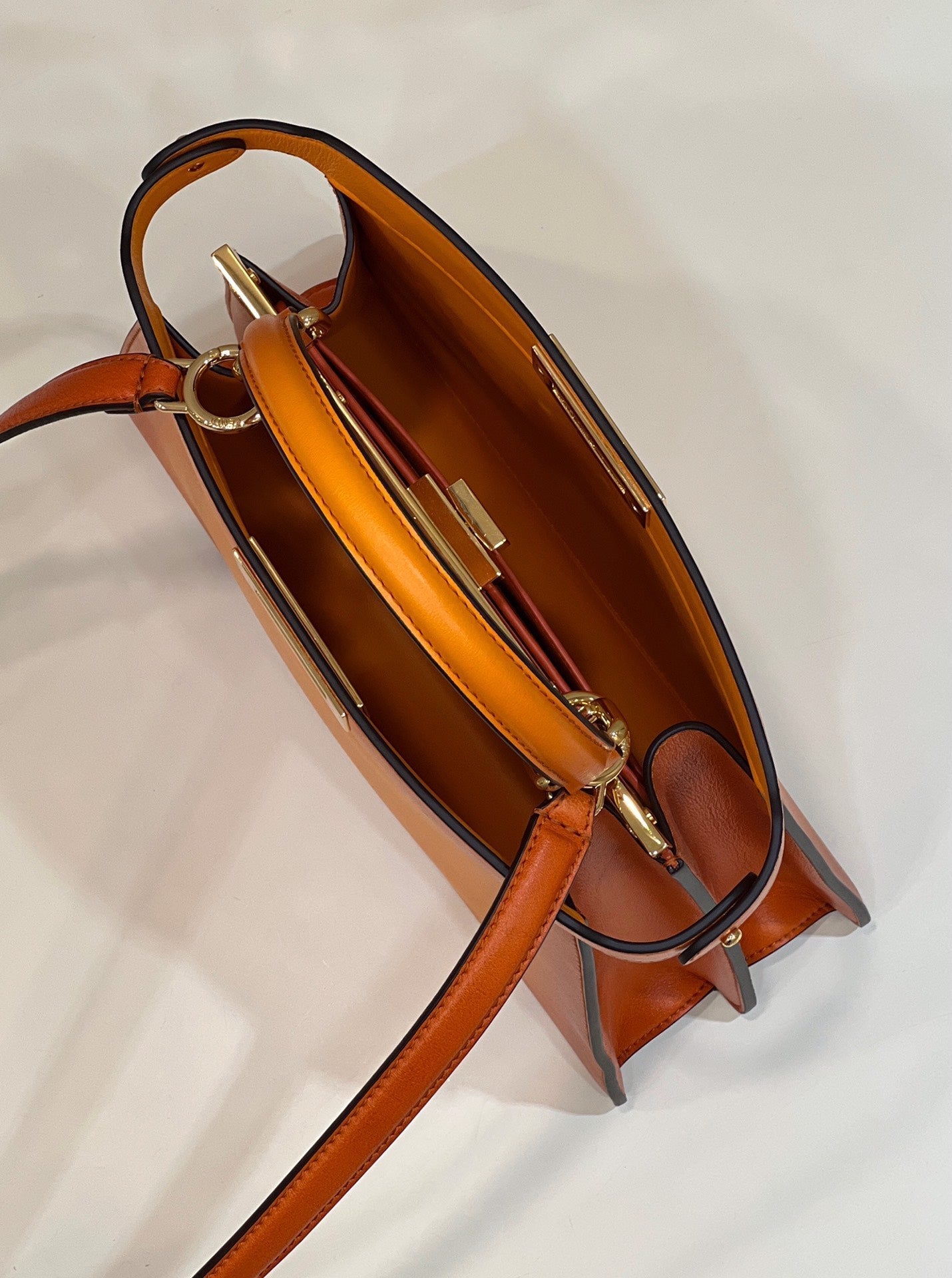 PEEKABOO ISEEU 33 IN ORANGE OMBRE SMOOTH CALFSKIN GOLD HARDWARE mysite