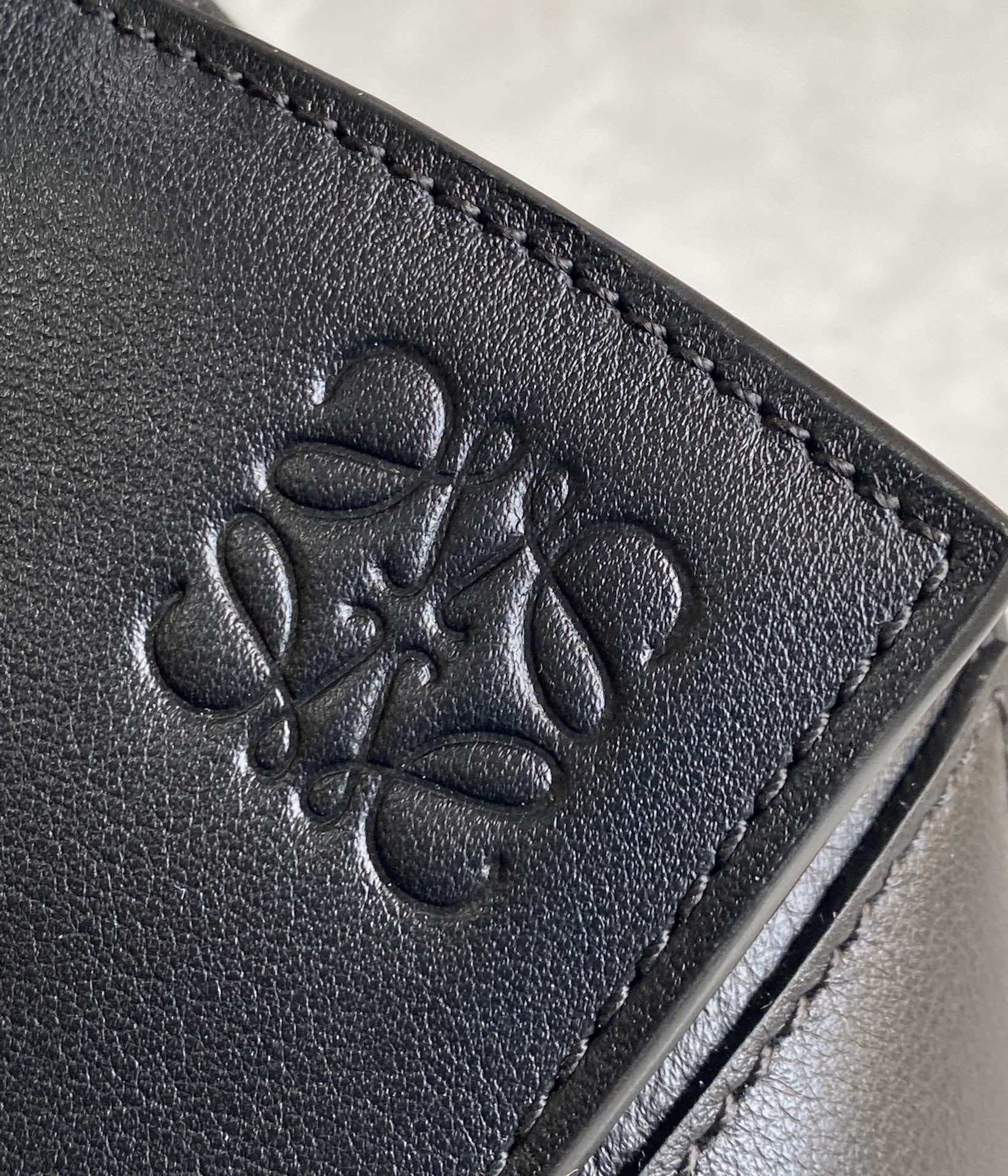 MEDIUM 30 PUZZLE BAG IN BLACK SOFT GRAINED CALFSKIN mysite