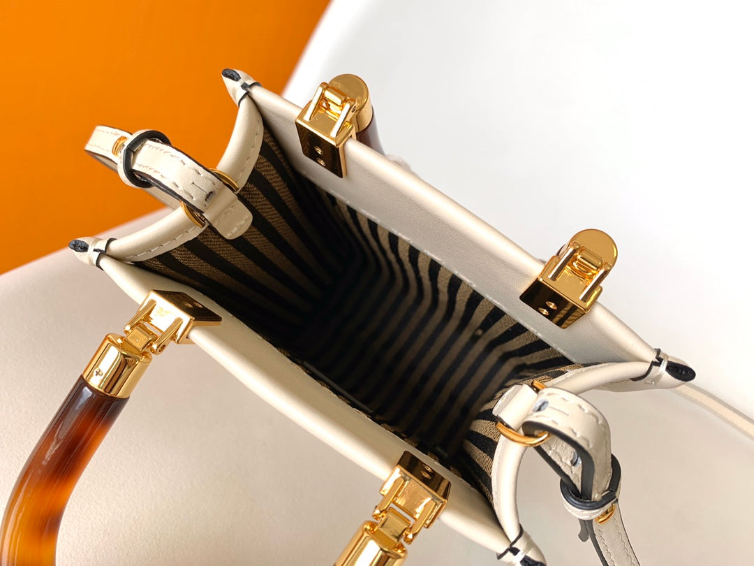 Fend Mini Sunshine Shopper Bag 18 White Leather mysite