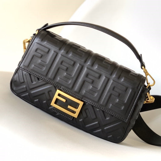 Fend Baguette 27 Bag With FF Motif Black Leather Ghw mysite