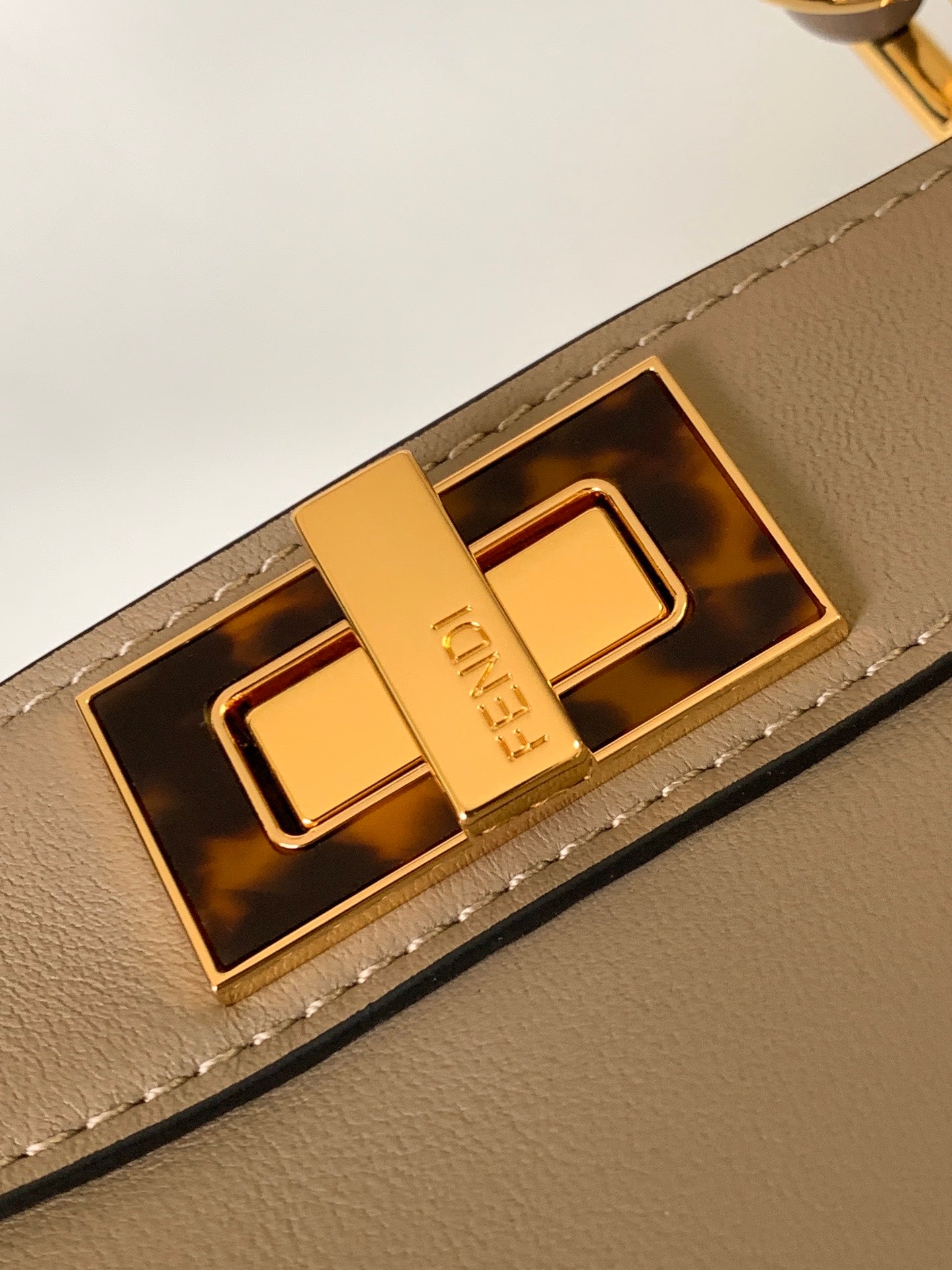 Peekaboo ISeeU Small 27cm Bag light brown lambskin gold hardware mysite