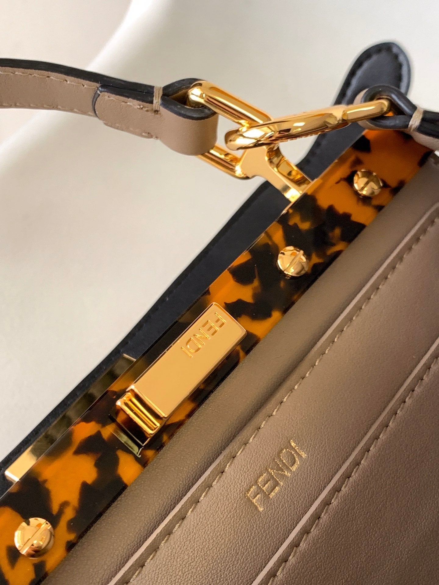 Peekaboo ISeeU Small 27cm Bag light brown lambskin gold hardware mysite