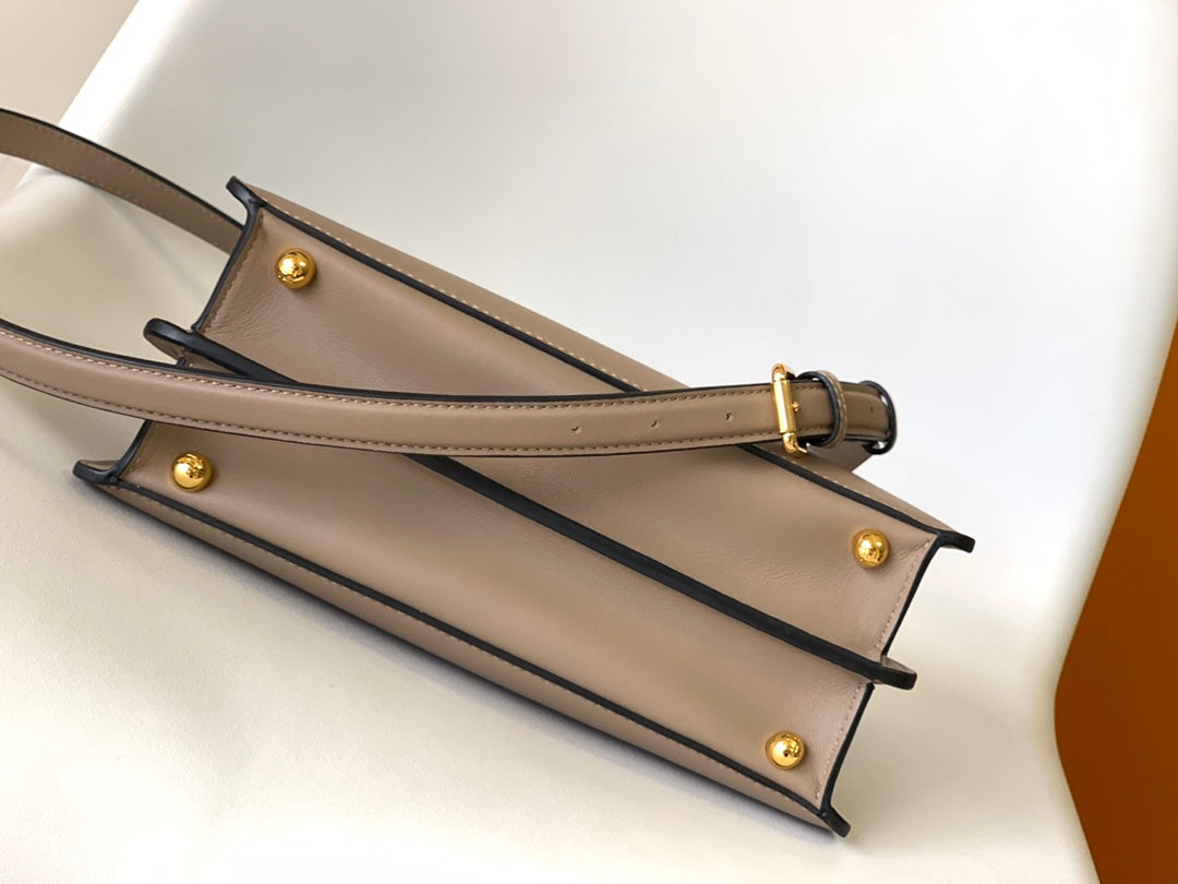 Peekaboo ISeeU Small 27cm Bag light brown lambskin gold hardware mysite