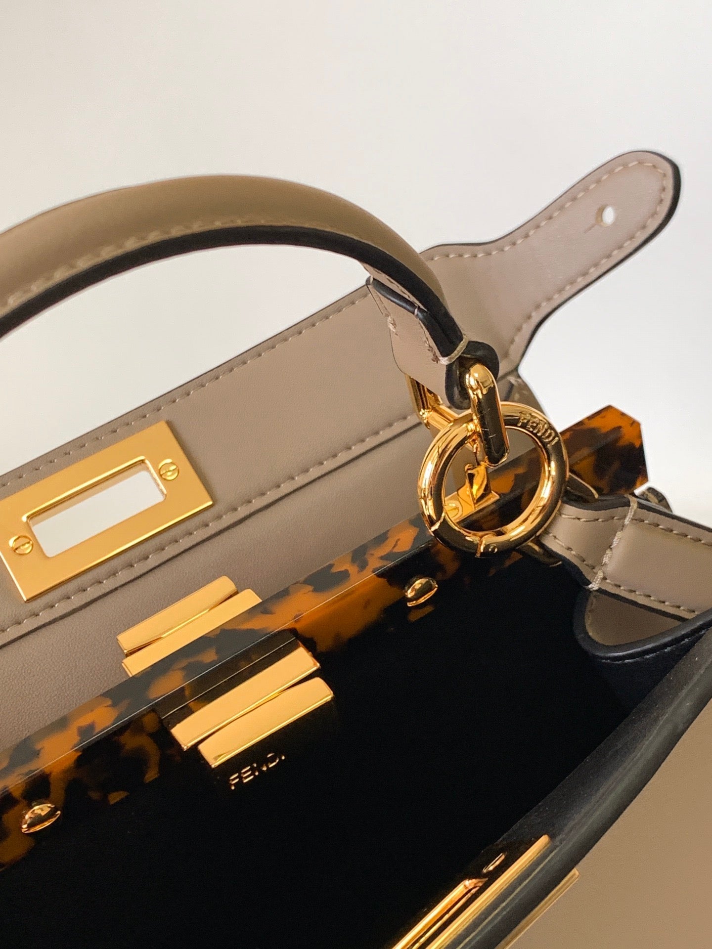 Peekaboo ISeeU Small 27cm Bag light brown lambskin gold hardware mysite