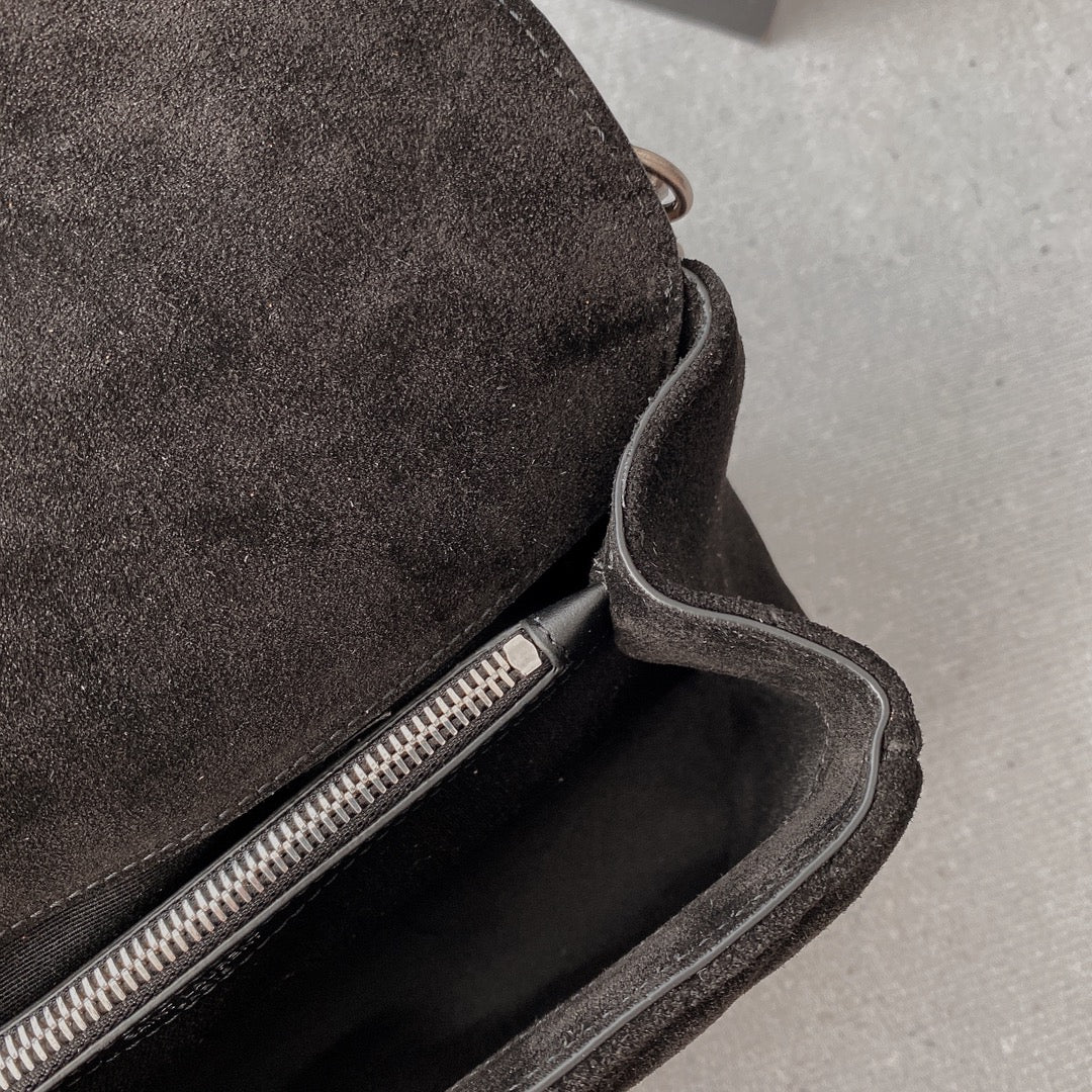 COLLEGE TASSEL 24 IN BLACK SUEDE SILVER HARDWARE mysite