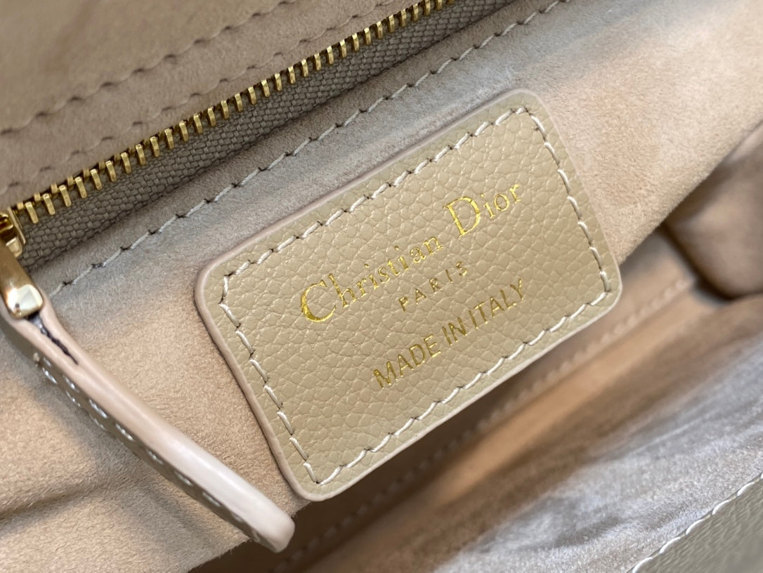 small lady 20 ecru calfksin ghw mysite