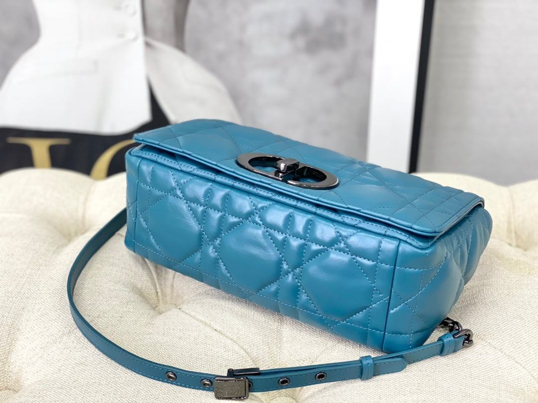 medium caro 25.5 azure blue black hardware mysite