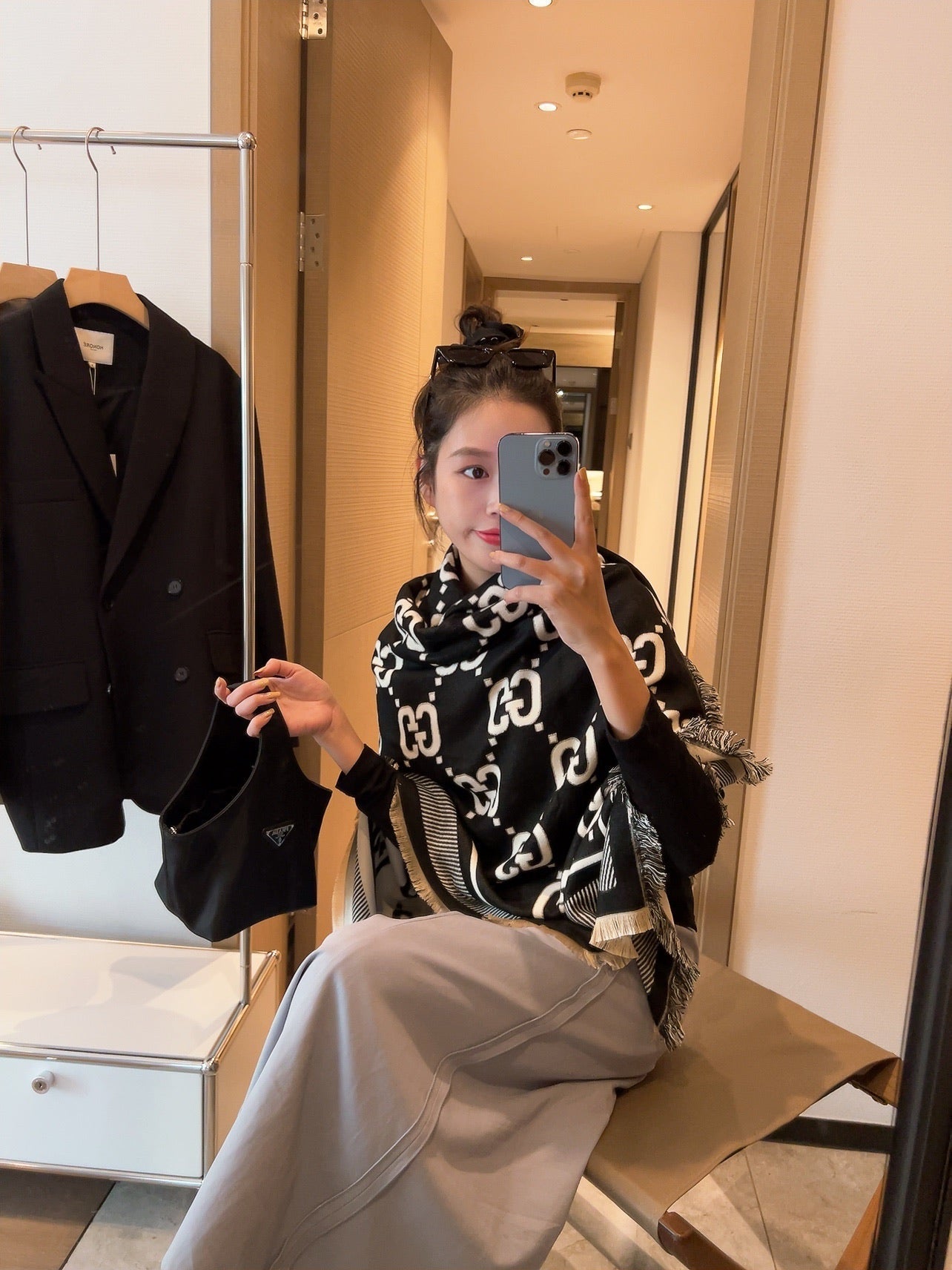 SQUARE SCARF 140 CM IN BLACK MIX WHITE SILK CASHMERE  401511 mysite