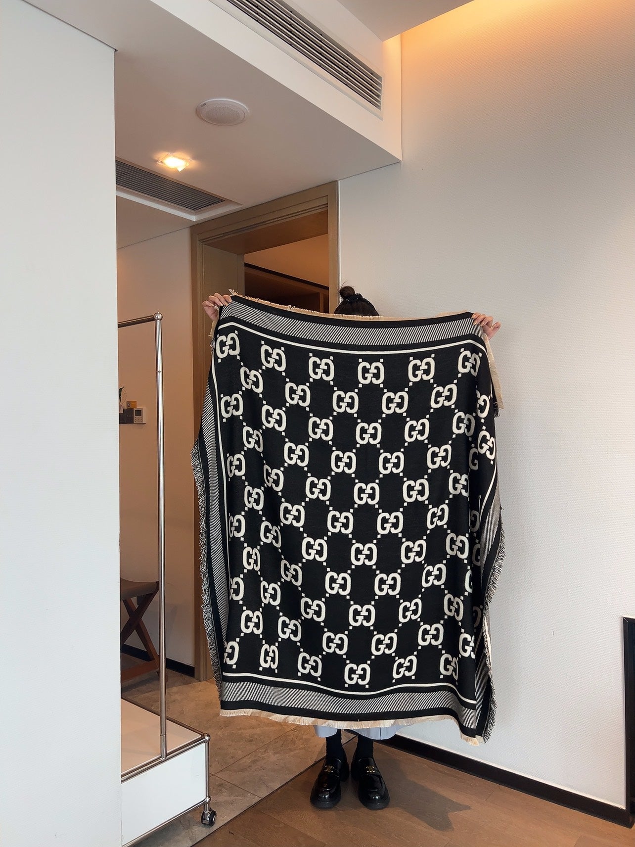 SQUARE SCARF 140 CM IN BLACK MIX WHITE SILK CASHMERE  401511 mysite