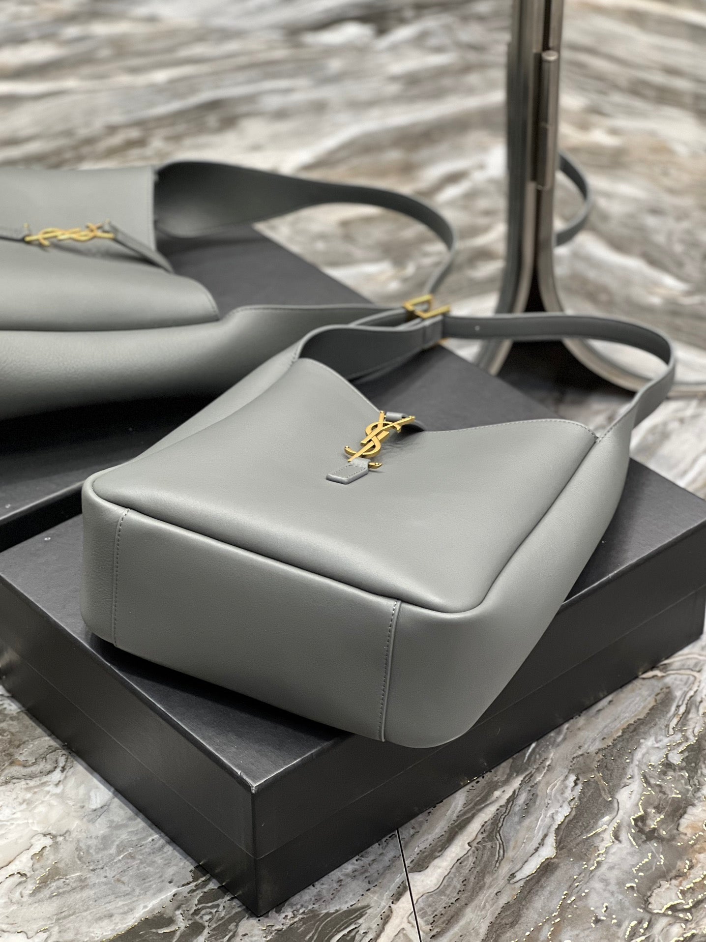 le 5a7 small 23 rock gray calfskin mysite