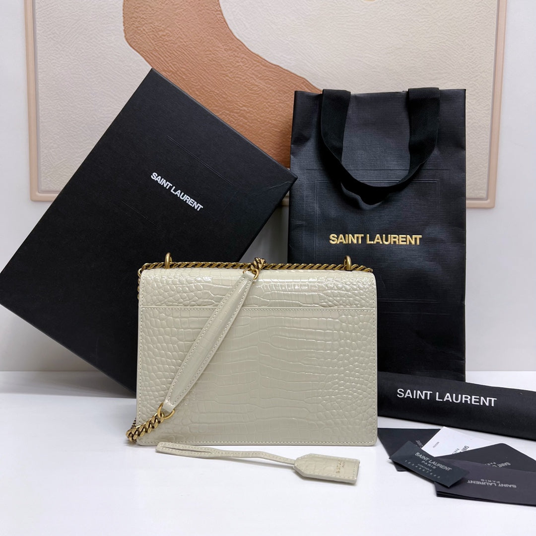 SUNSET MEDIUM 22 IN WHITE CROCODILE PATTERN CALFSKIN GOLD HARDWARE mysite