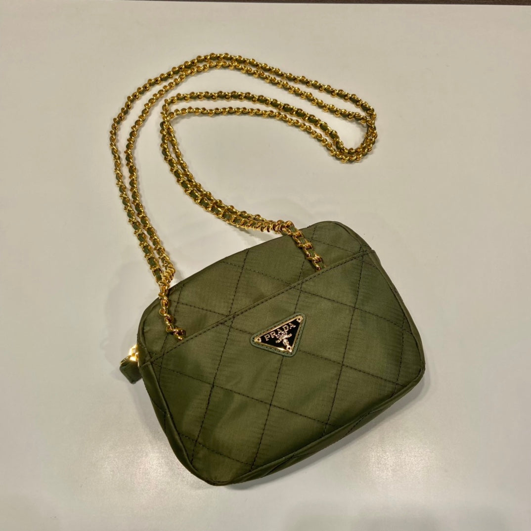 QUILTED HOBO BAG 19 IN PICKLE GREEN HANDMADE NYLON GOLD HARDWARE mysite
