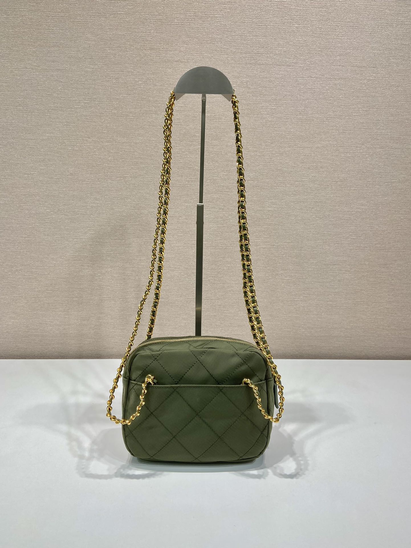 QUILTED HOBO BAG 19 IN PICKLE GREEN HANDMADE NYLON GOLD HARDWARE mysite