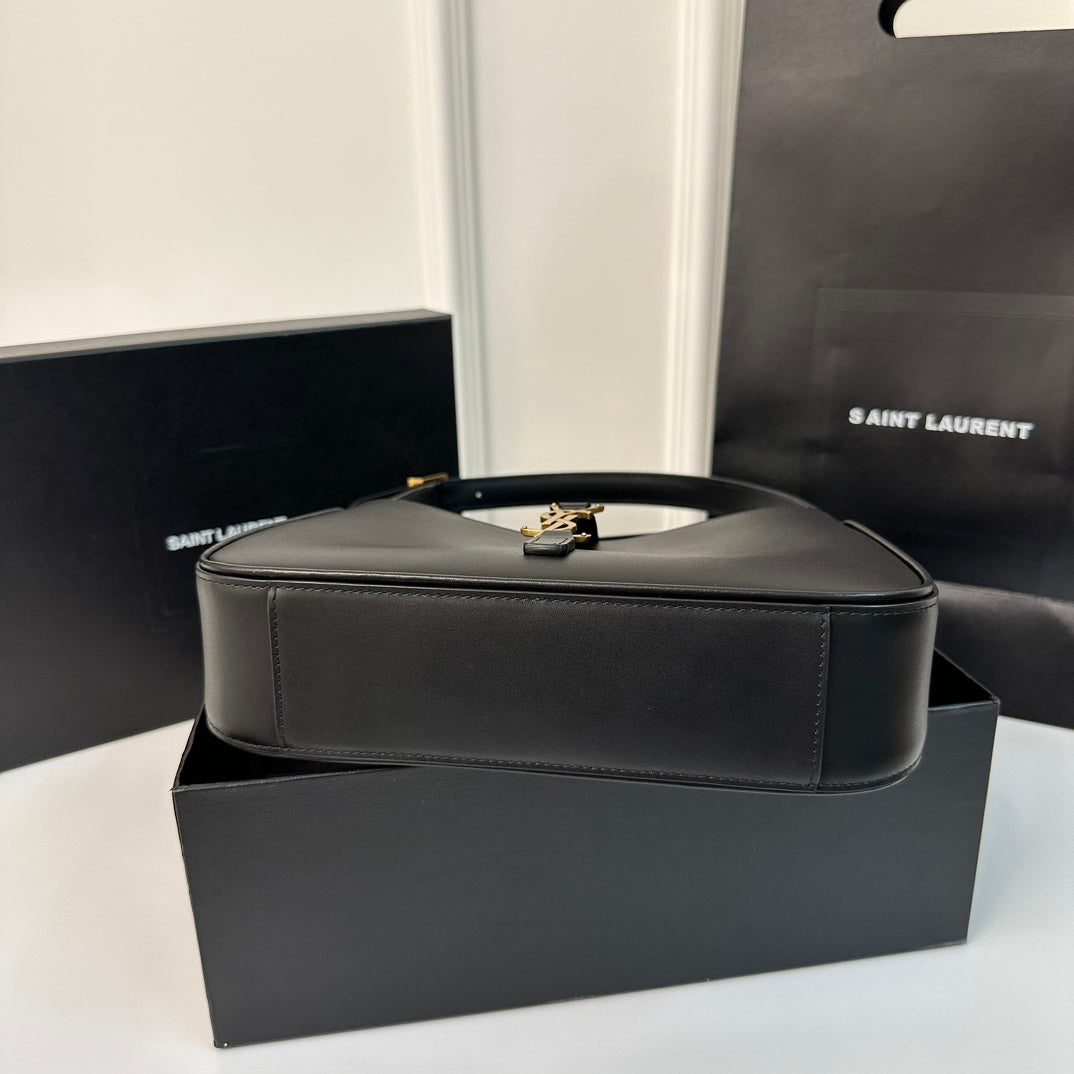 Le 5 a 7 24 Black Lambskin Ghw mysite