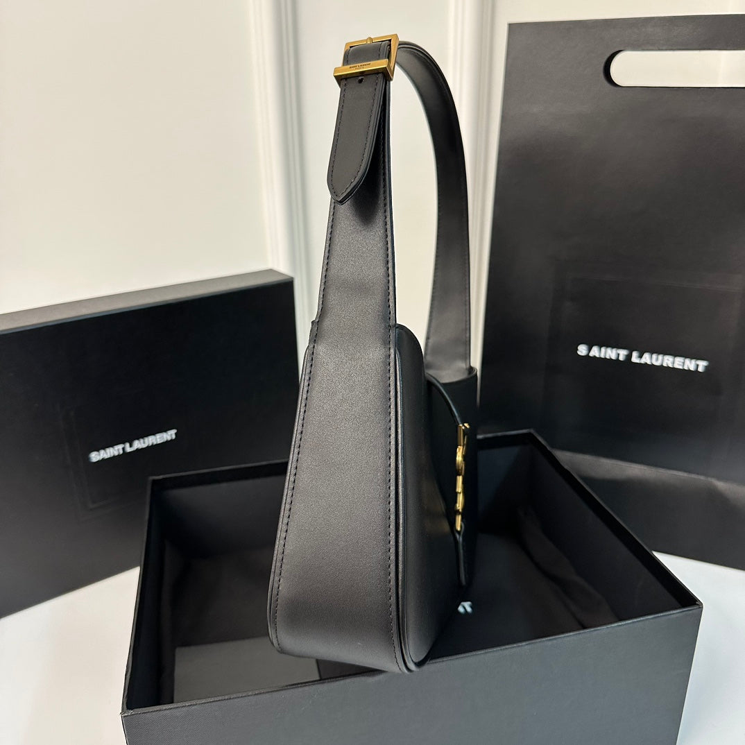 Le 5 a 7 24 Black Lambskin Ghw mysite