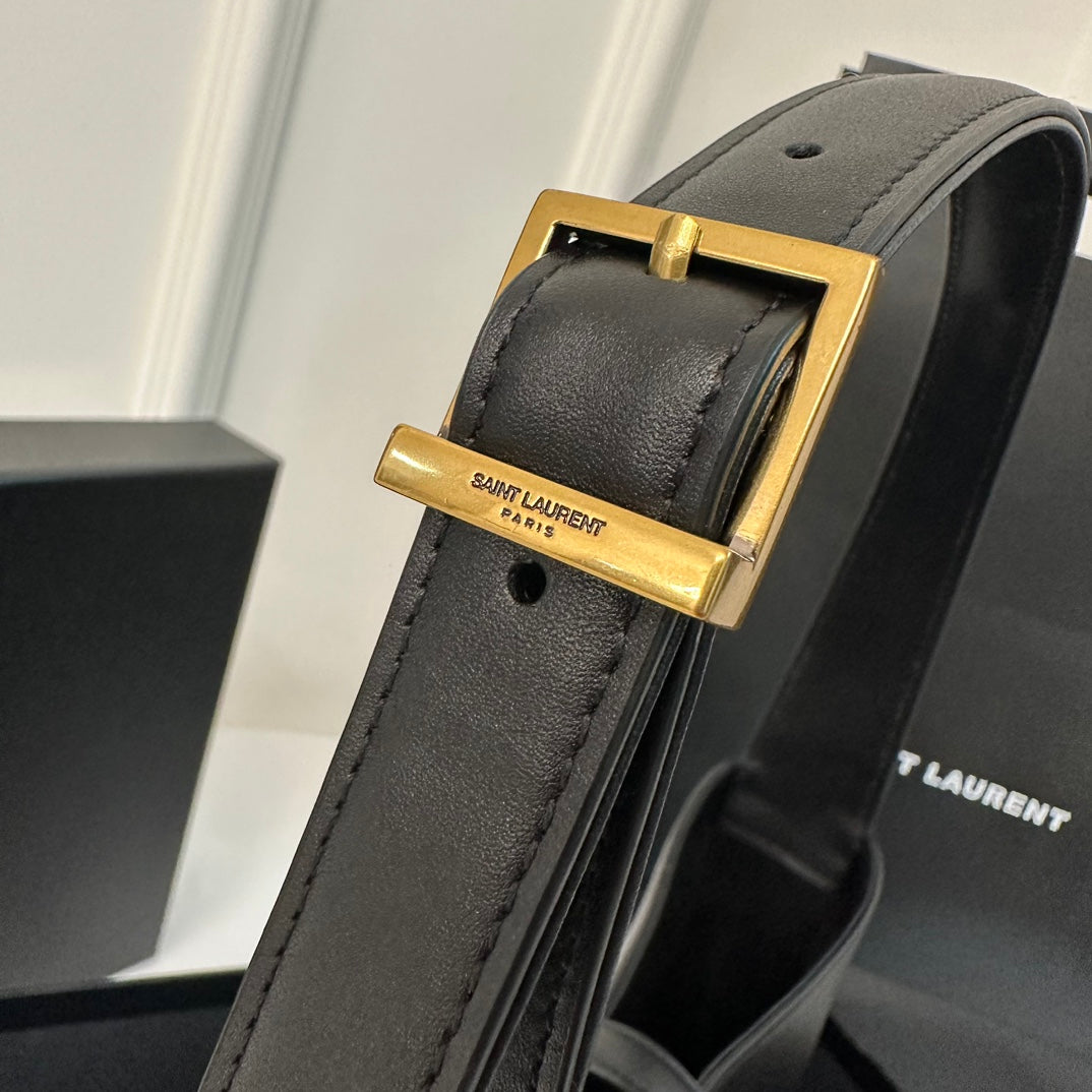 Le 5 a 7 24 Black Lambskin Ghw mysite