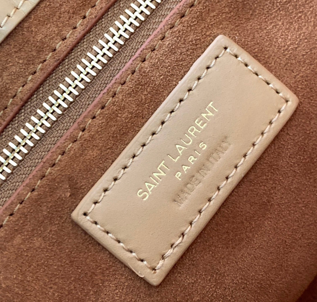 Le 5 a 7 24 Beige Lambskin Ghw mysite