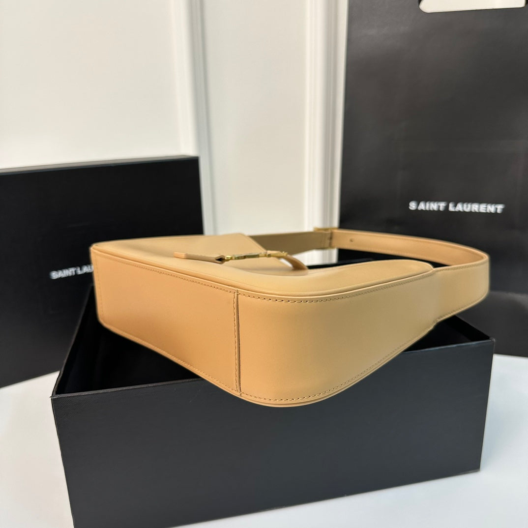 Le 5 a 7 24 Beige Lambskin Ghw mysite