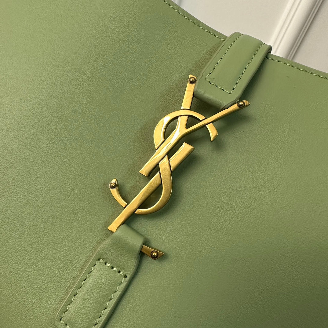 Le 5 a 7 24 Light Green Lambskin Ghw mysite