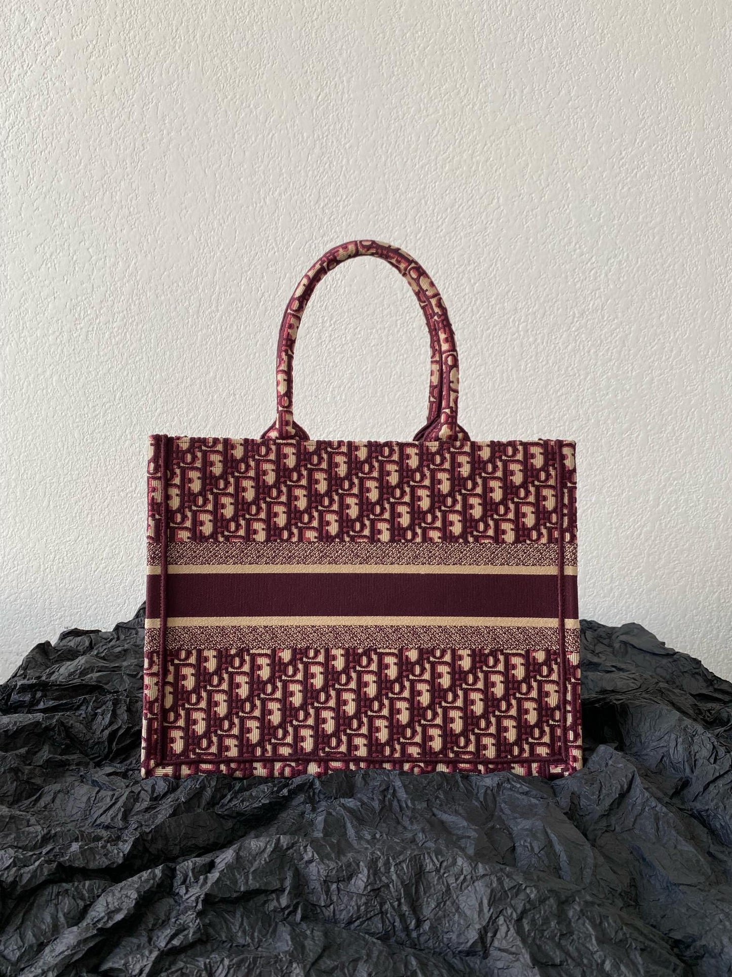Medium CD Book Tote 36cm Burgundy Retro Style D Letter Embroidery mysite