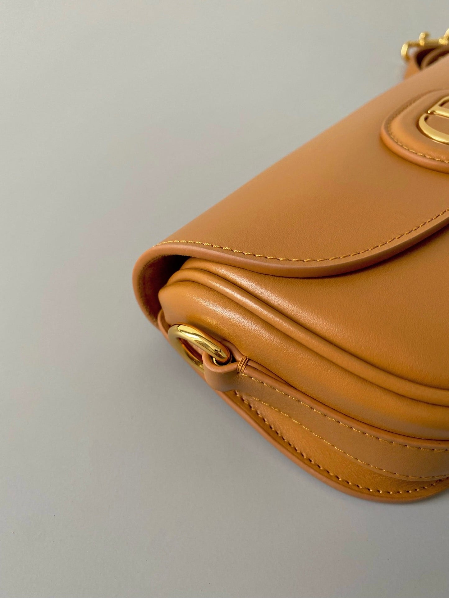 medium cd east west bobby 22cm brown calfskin ghw mysite