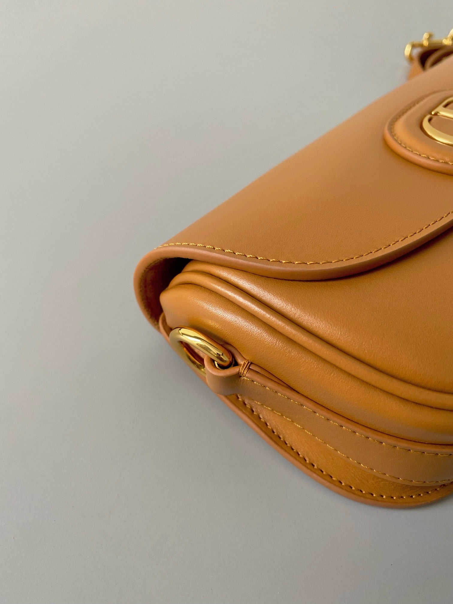 medium cd east west bobby 22cm brown calfskin ghw mysite