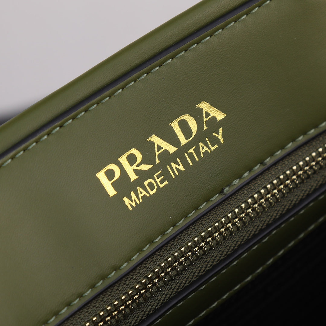 PRA LARGE 39 TOTE IN OLIVE GREEN CALFSKIN GOLD HARDWARE mysite
