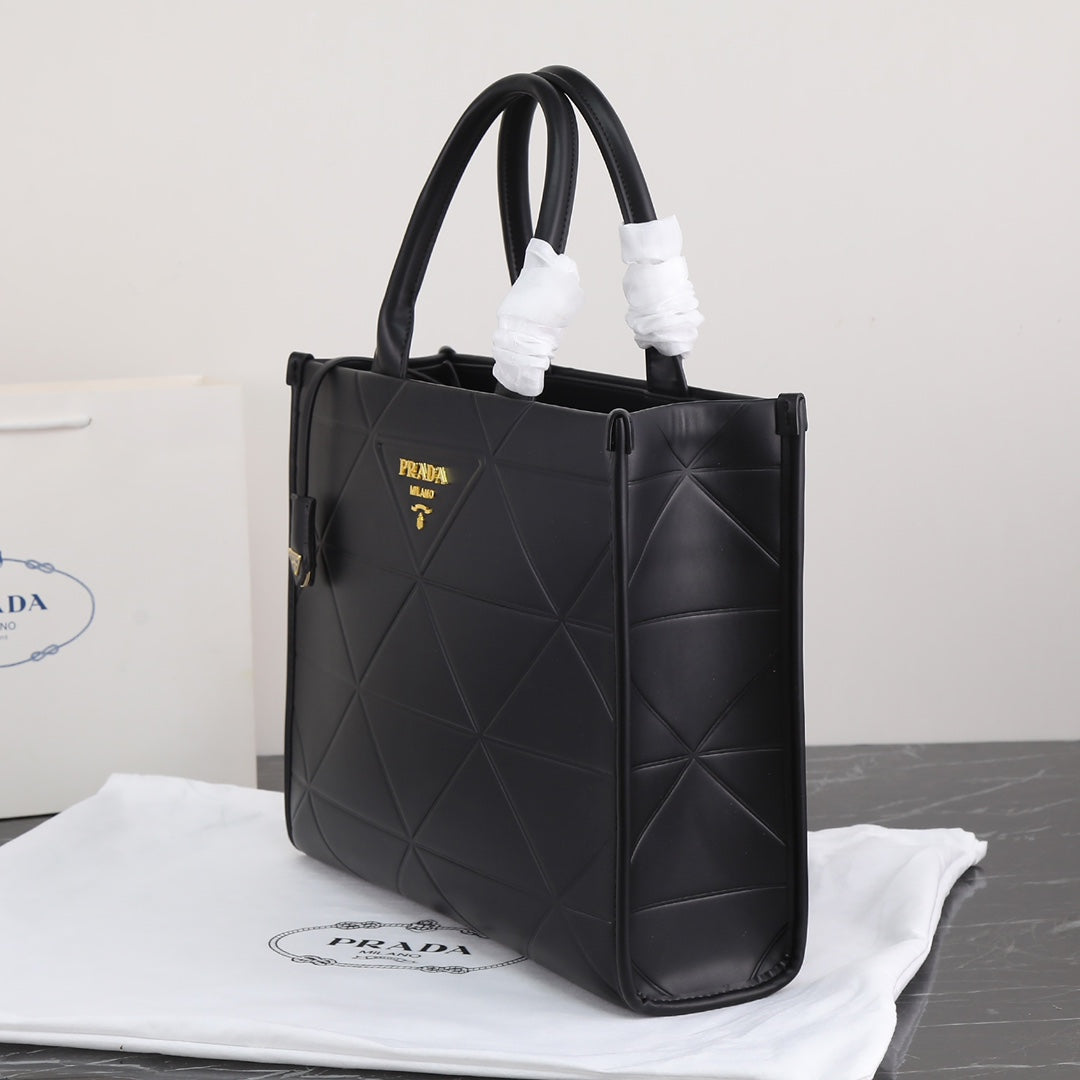 PRA LARGE 39 TOTE IN BLACK CALFSKIN GOLD HARDWARE mysite