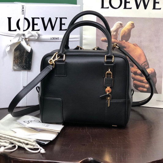 LOE AMAZONA 19 BAG IN BLACK NAPPA CALFSKIN mysite