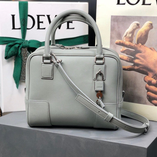 LOE AMAZONA 19 BAG IN LIGHT GREY NAPPA CALFSKIN mysite