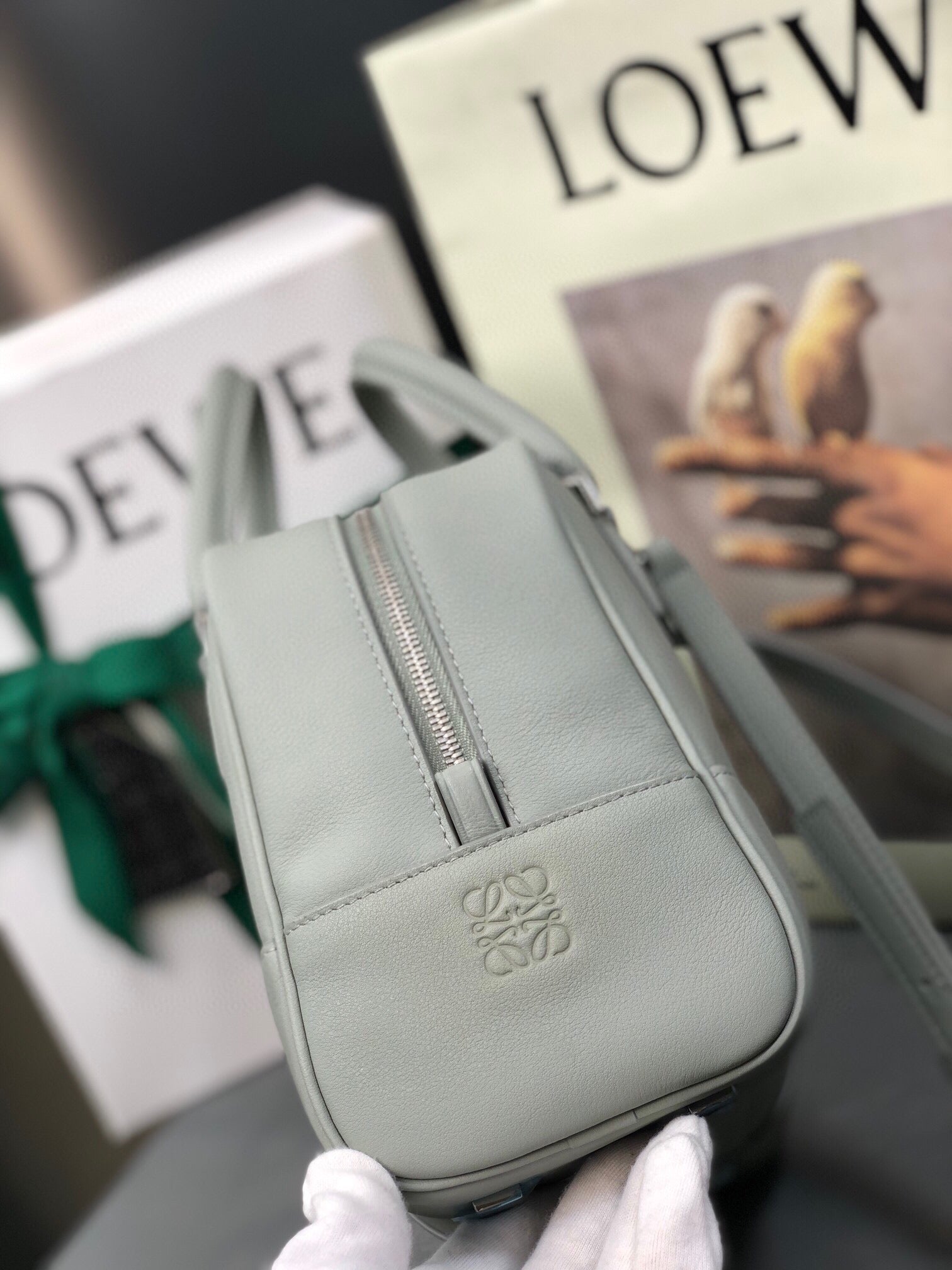 LOE AMAZONA 19 BAG IN LIGHT GREY NAPPA CALFSKIN mysite